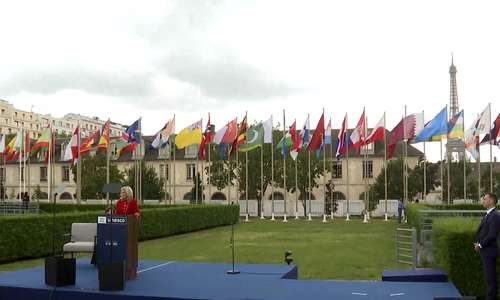 Cérémonie de levée du drapeau célébrant le retour des Etats-Unis à l'UNESCO